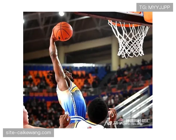 新疆队六人得分上双逆转四川展现团队篮球力量